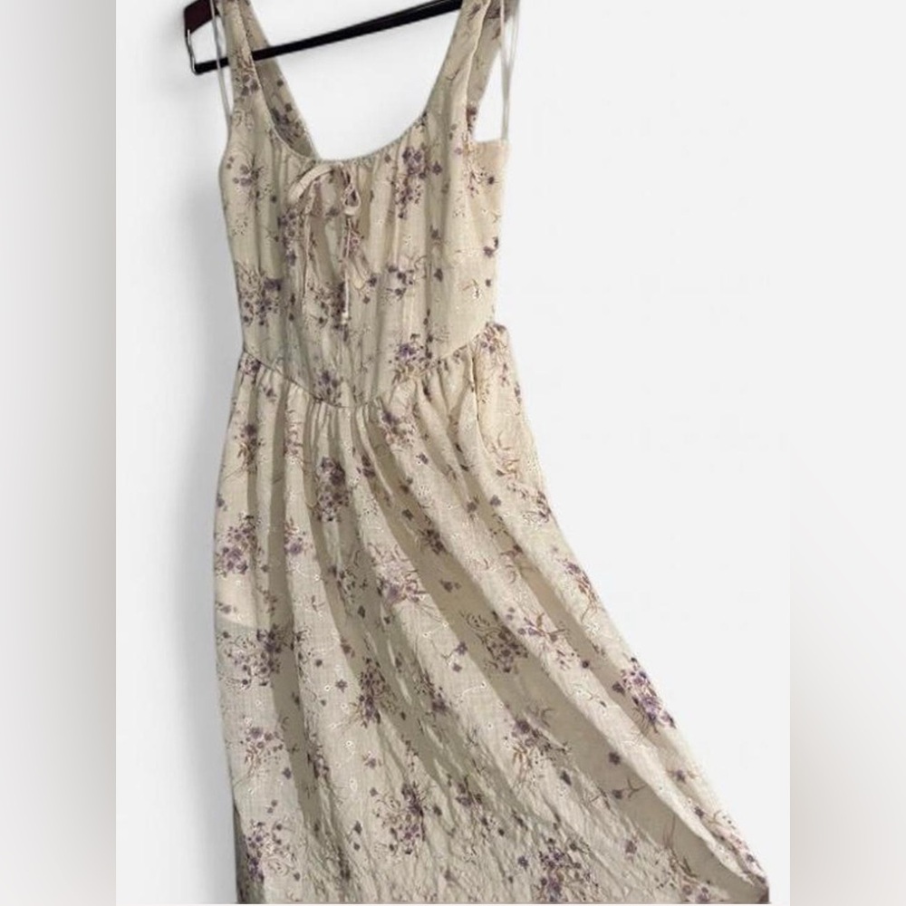 Jessica Simpson Cream Midi Dress with Purple Floral Print - Picture 12 of 13